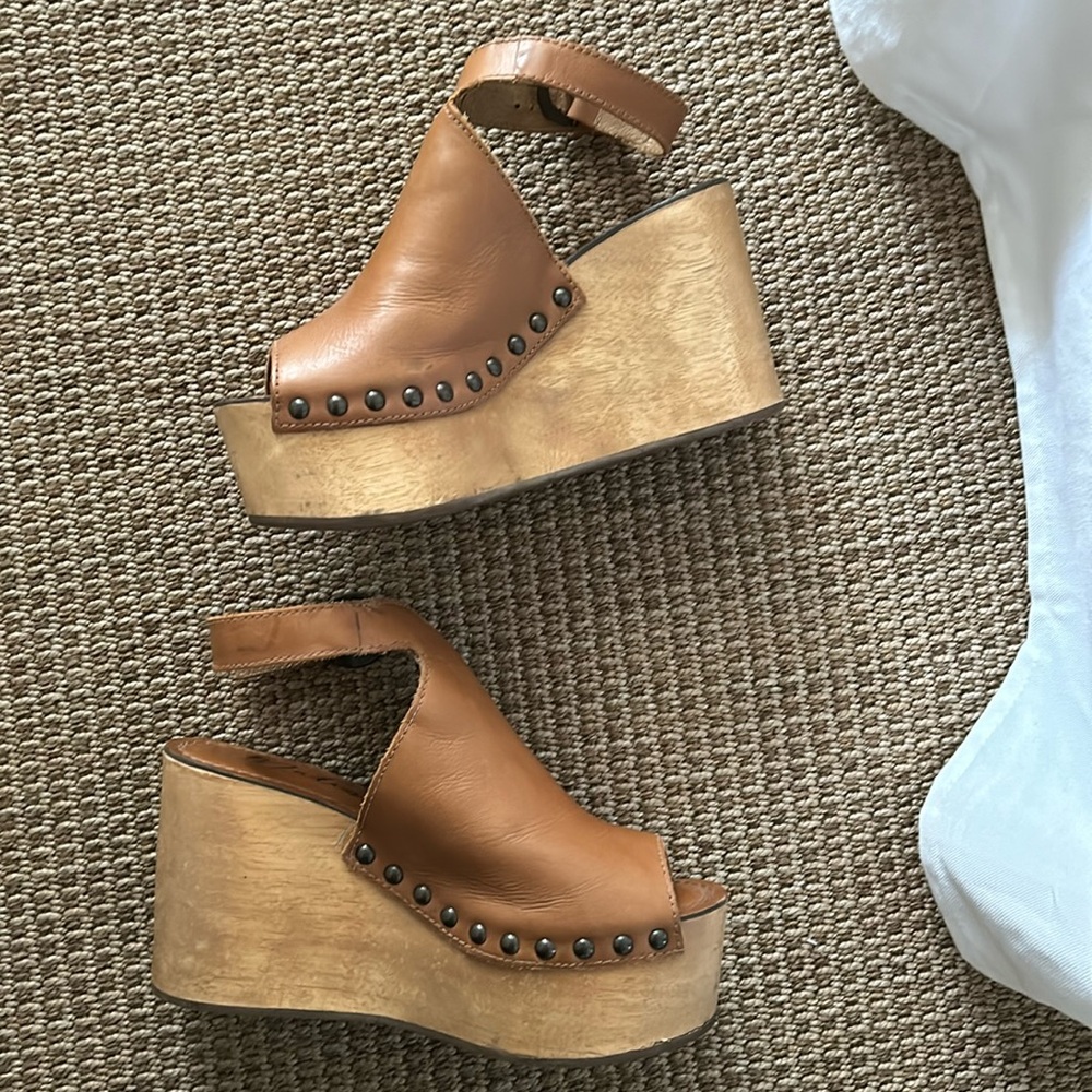 Matisse Brown Platform Peep Toe Sandal size 7
